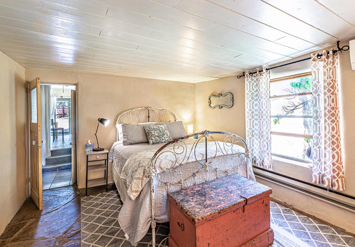Bed and Breakfast Pet Friendly Pinon Heaven Canada de los Alamos Exteriér fotografie