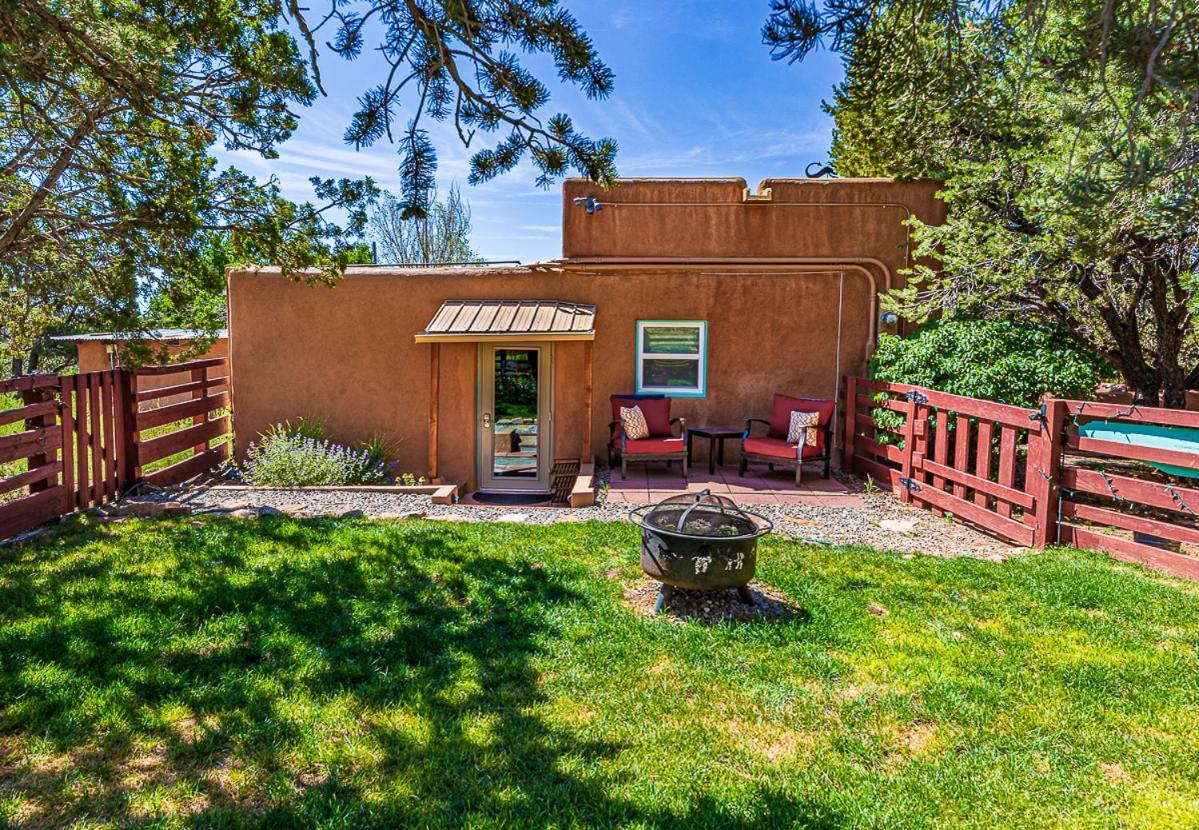 Bed and Breakfast Pet Friendly Pinon Heaven Canada de los Alamos Exteriér fotografie